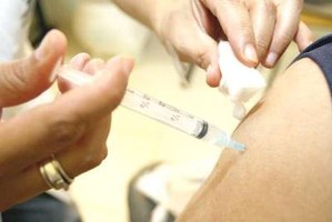 Profissionais do HU recebem vacina contra a gripe H1N1