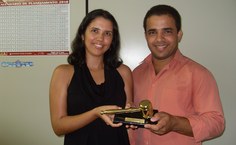 Joyce Guilhermat e João Vitor da Silva, diretor da Divisão Administrativa da BC