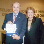 Famed completa 60 anos e homenageia personalidades da área médica