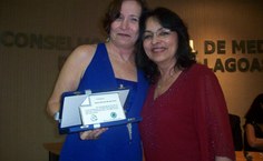 Rosana Vilela recebe placa de homenagem