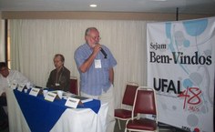 Pró-reitor comemora ampliação da assistência estudantil