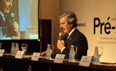 Senador Fernando Collor de Mello abre rodada de discussões durante o Seminário