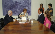 Profª Aline Barboza, do Centro de Tecnologia, representou o LCCV na reunião