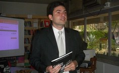 Lucas Moura, do Banco Santander, patrocinador do catálogo