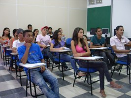 Estudantes de Ensino Médio participam de oficinas de comunicação