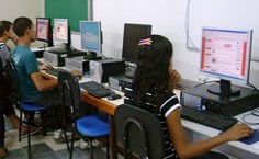 Oficina de Mídias e Juventude mostrou potencialidades de comunicação através dos blog, twiter e portais.