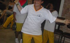 Visitantes da Escola Alagoana Família Down participam de oficina de frevo