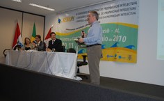 Temas relacionados ao direito autoral e sociedade da informação são debatidos no evento