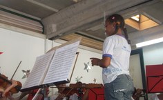 Nayana dos Santos aceitou o desafio de reger