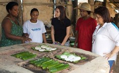 Visitantes se encantam pelo artesanato local