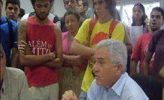 Reitor garantiu reforma do restaurante e atendimento à outras reivindicações