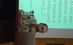 Professor Filipe Caetano profere palestra em Portugal