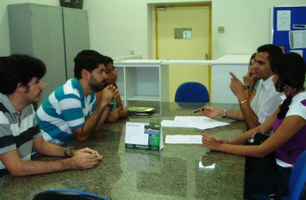 Aula inaugural dos cursos de pós-graduação a distância reúne 750 alunos