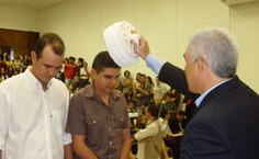 Vice-reitor, Eurico Lobo confere grau a formandos