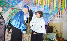 Reitora Ana Dayse concede o título a Ariano
