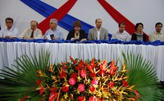 Reitora saúde os 750 alunos de pós