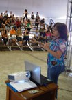 Fátima Albuquerque apresenta aos estudantes o PNAES