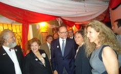 Pietro La Rosa, reitora Ana Dayse, Gherardo La Francesca, embaixador da Itália, Paola Carducii Artenisio, diretora do centro Dante Aligheri, e Sheila Maluf