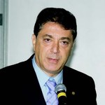 Presidente da Agência Espacial Brasileira profere aula para estudantes pesquisadores