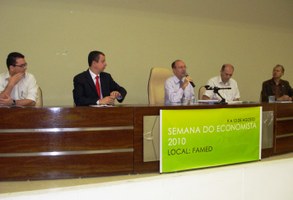 Semana de Economia é iniciada com a participação da comunidade acadêmica