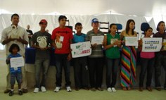 Os representantes das cidades apresentaram sua realidade e trouxeram um símbolo para representar sua cultura e o desejo em ter suas casas de volta