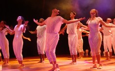 Espetáculo baseado na Lenda de Oxalufã