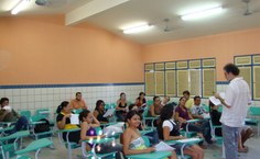 Professor Otavio Cabral realiza oficina de teatro até sexta-feira