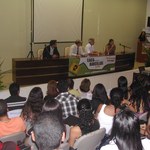 Diálogos Universitários: Caco Barcellos debate sobre violência