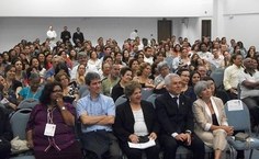 O auditório estava lotado na abertura do encontro