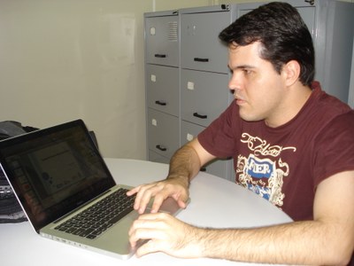 O prof. Márcio Ribeiro desenvolveu um software para solucionar problemas no compartilhamento de módulos