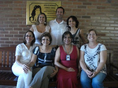 Equipe da Esenfar comemora o mestrado