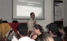 Professor Odair apresenta a avaliação pós-ocupação do Campus