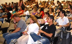 Entrega dos certificados aconteceu no auditório da Famed