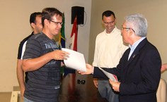 Certificados foram entregues aos alunos que se destacaram em pesquisas