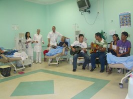 Nefrologia implanta Musicoterapia para pacientes do HU