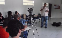 Grupo de trabalho em reunião no Polo Penedo