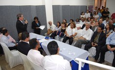 Inauguração contou com representantes políticos, acadêmicos e da comunidade