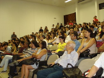 Auditório lotado com alunos destaque do Congresso Acadêmico