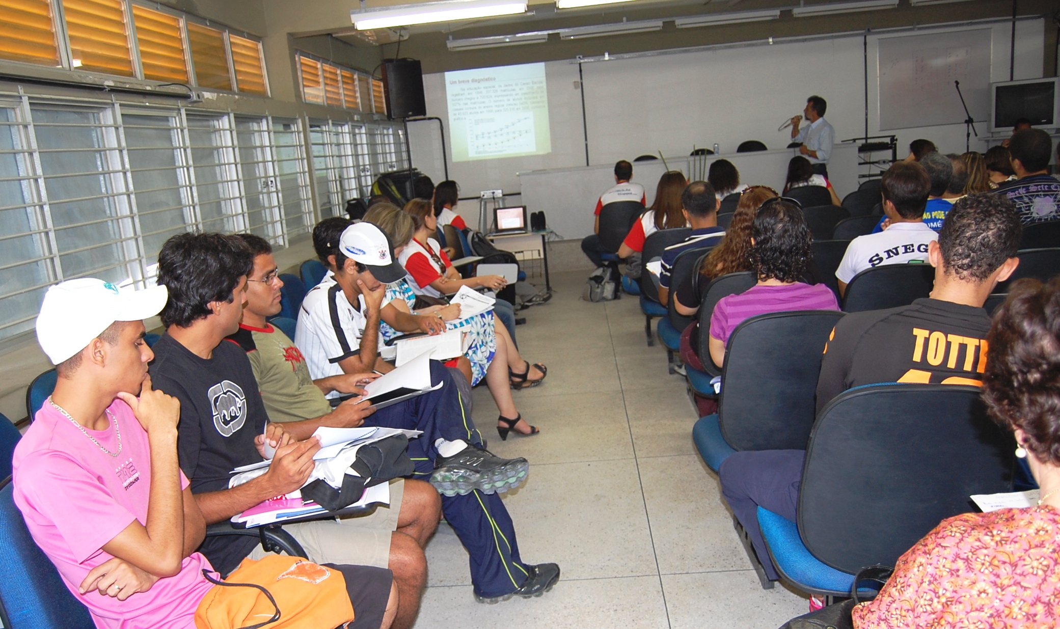 Mais de cem pessoas prestigiaram o evento