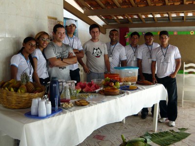 Equipe de alunos e professores