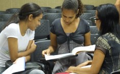 no final do curso, é entregue um CD com a produção coletiva