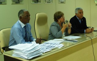 Novos servidores tomam posse em dia de festa