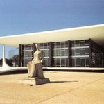 STF cassa liminar que permitia advogar sem aprovação da OAB