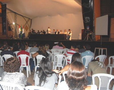 Aula inaugural reuniu feras, familiares e comunidade acadêmica em geral