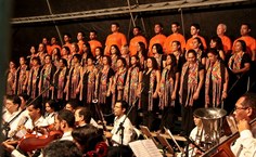 O Corufal apresentou peças cantadas e abrilhantou ainda mais a festa