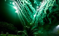 Show pirotécnico animou a plateia já emcionada com o concerto