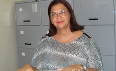 Prof. Leonéa Santiago, coordenadora do Programa