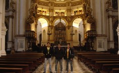 Os três alunos estão em mobilidade acadêmica em Sevilha, na Espanha