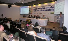 "O grande desafio é proporcionar o acesso qualificado à saúde e garantir os preceitos constitucionais do SUS", ressaltou a reitora