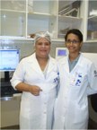 Técnicos do laboratório de microbiologia clínica Jeane Rodrigues e Eliege Santos participaram do ensaio